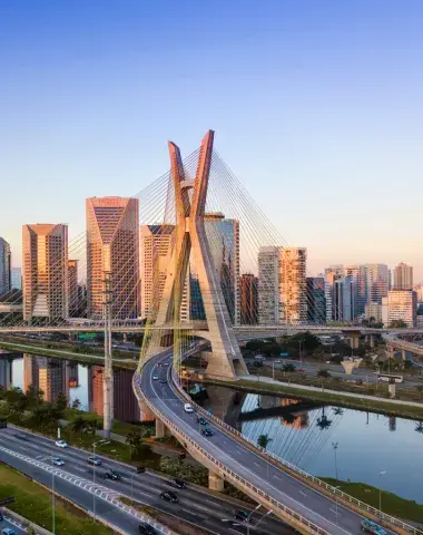 A imagem ilustra que a boy viny express tem uma filial para entregas rápidas na cidade de são paulo